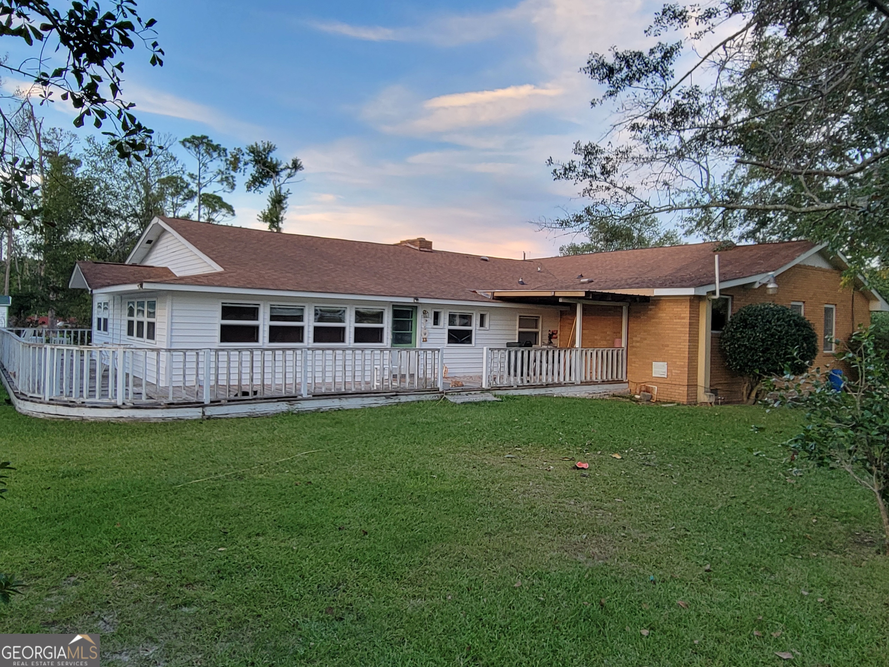 139 Moore Street N Property Photo 7