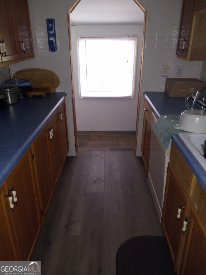 139 Moore Street N Property Photo 11