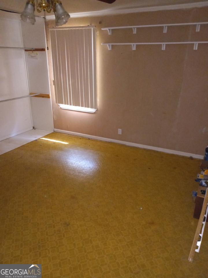 139 Moore Street N Property Photo 15
