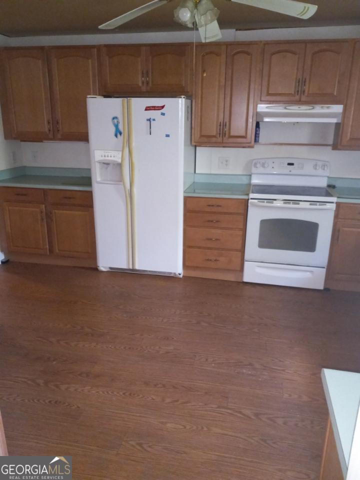 139 Moore Street N Property Photo 18
