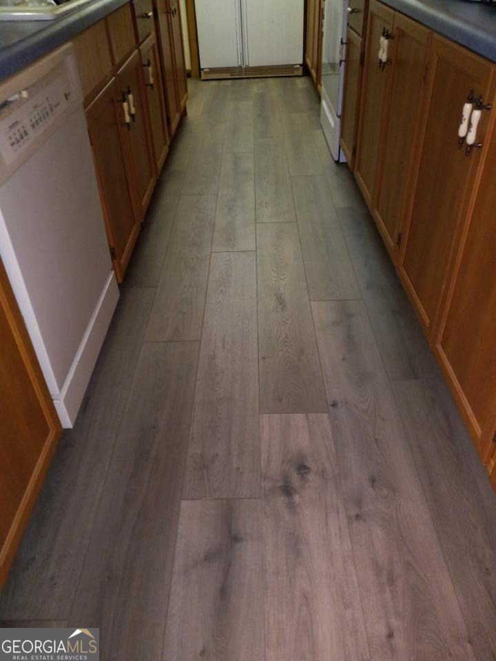 139 Moore Street N Property Photo 30