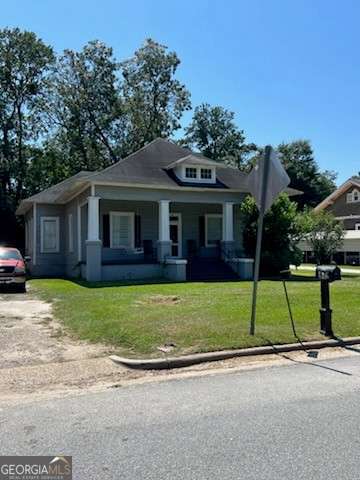 612 E 12th Avenue Property Photo 3