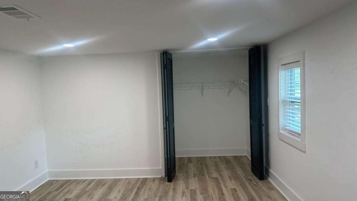 102 Oak Street Property Photo 15