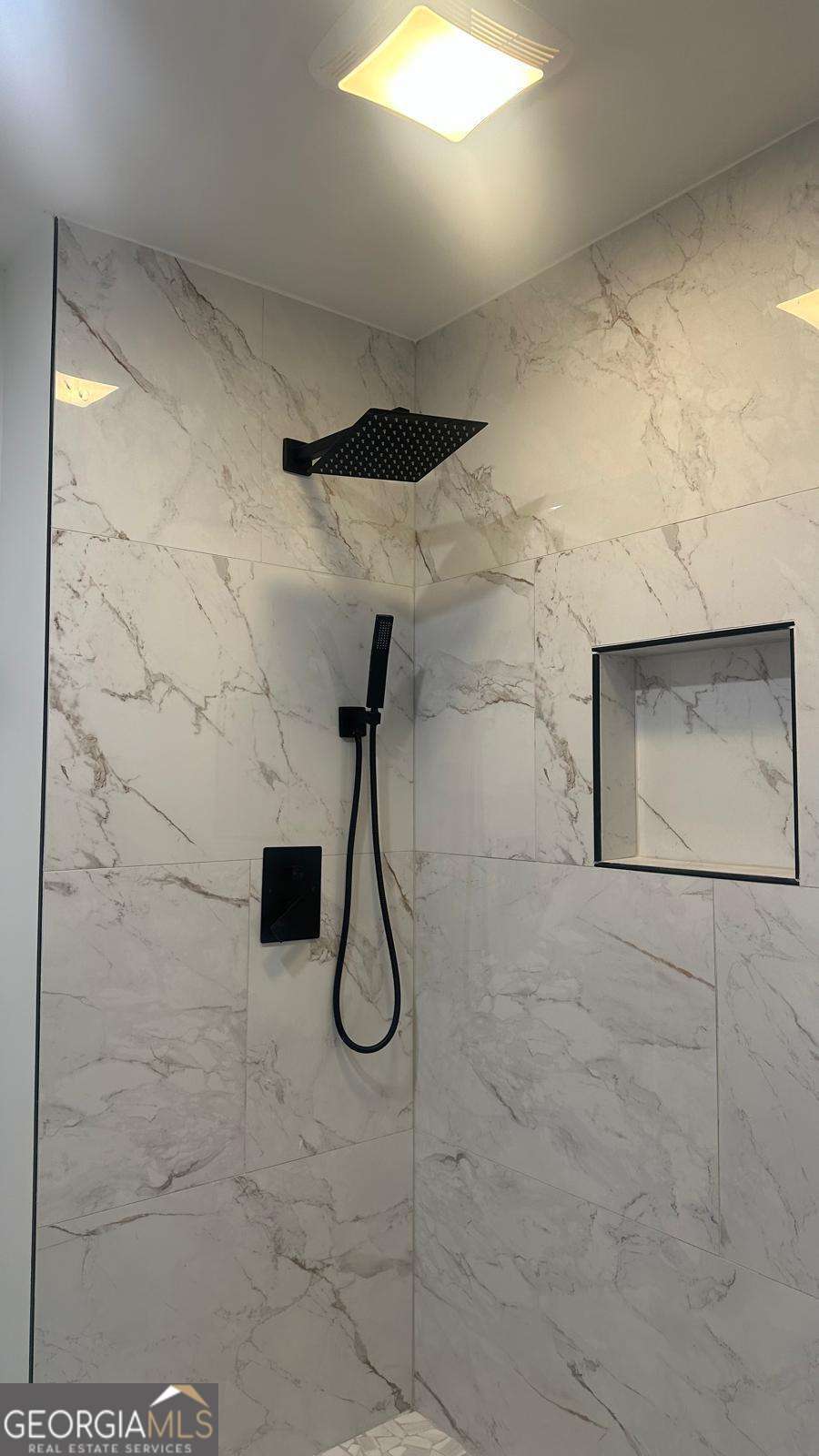 102 Oak Street Property Photo 17