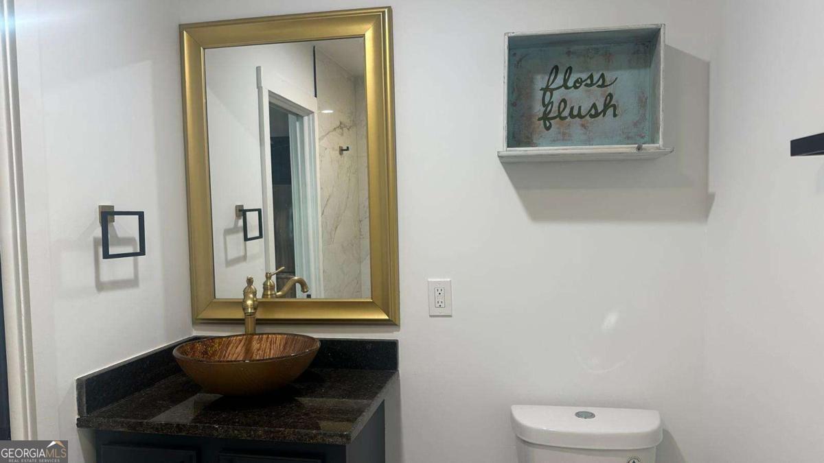 102 Oak Street Property Photo 20