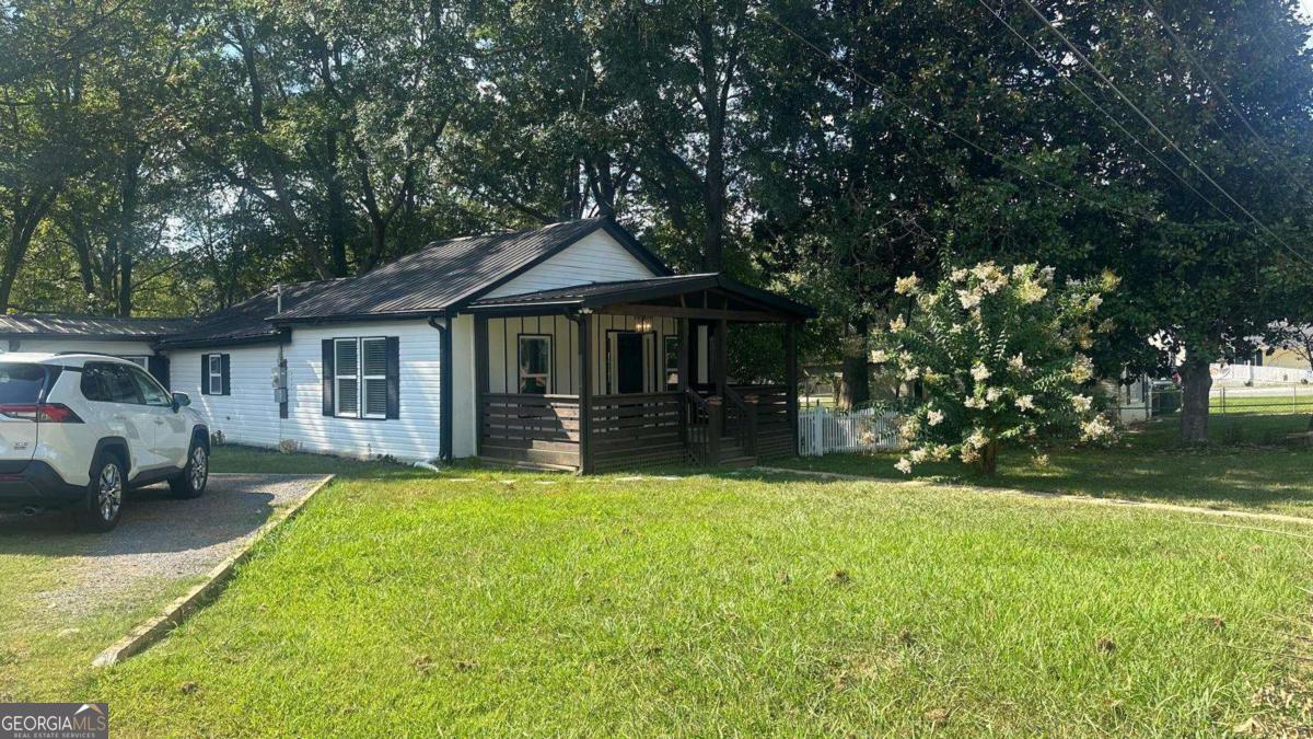 102 Oak Street Property Photo 29