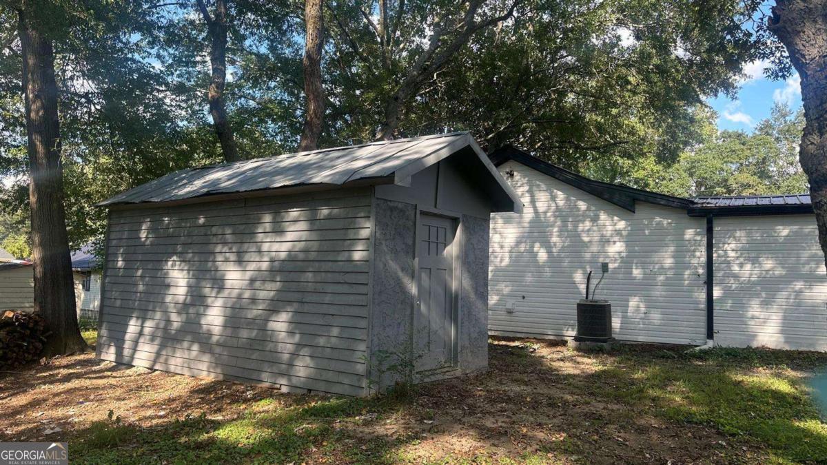 102 Oak Street Property Photo 40
