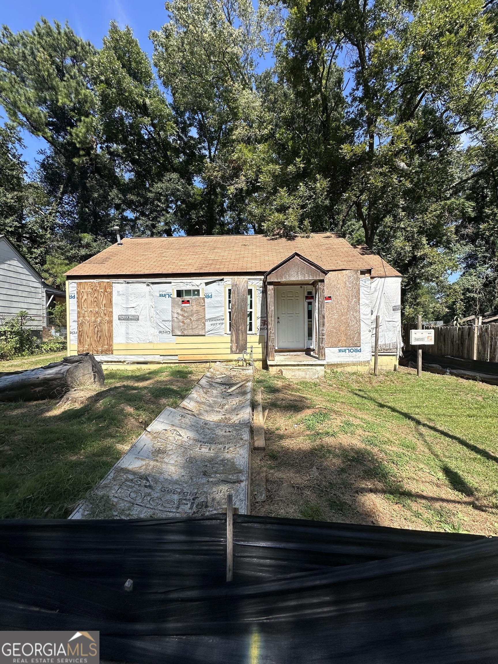 1285 Campbellton Road SW Property Photo 1