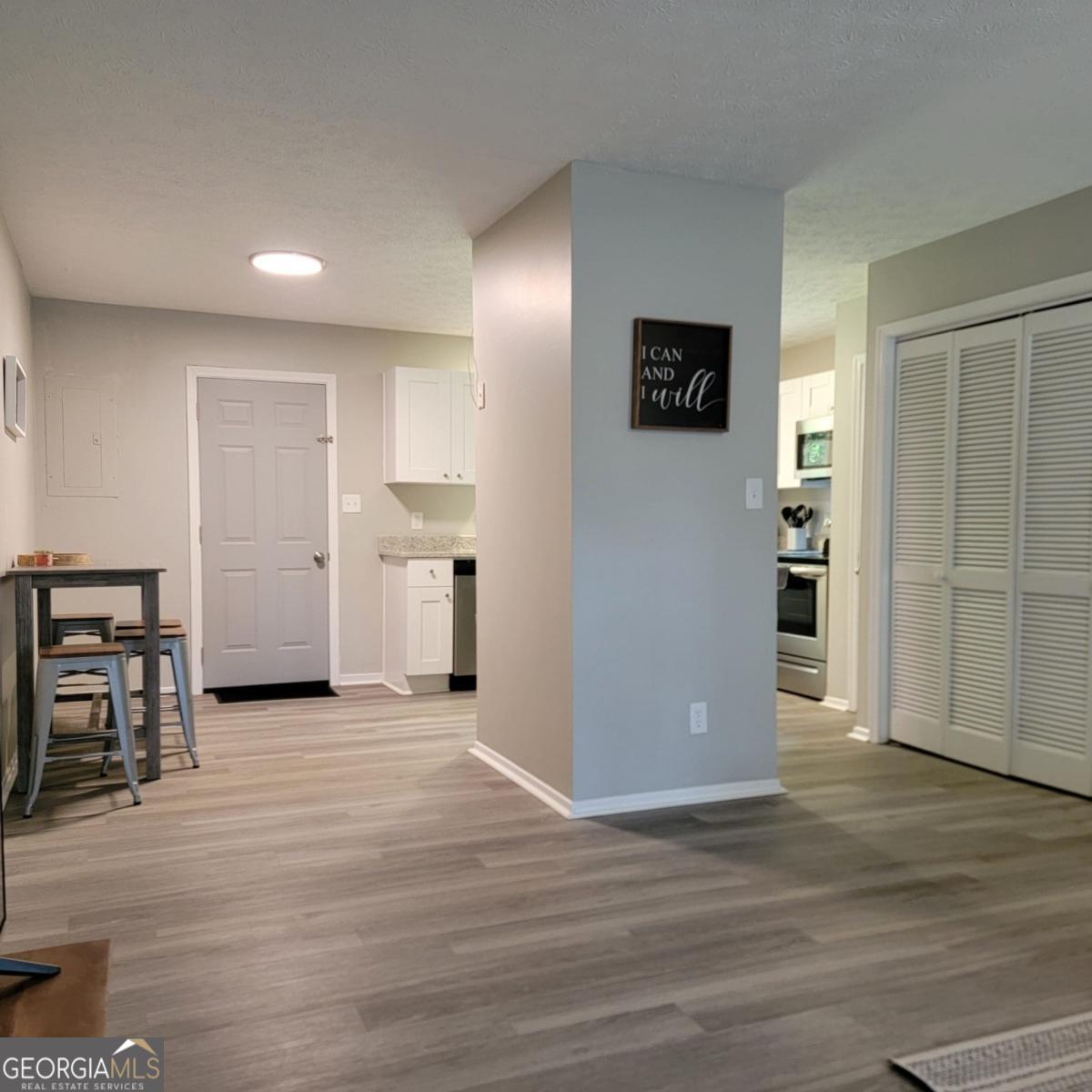 192 Sunny Hills Drive Property Photo 4