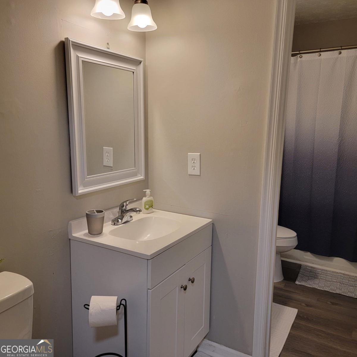 192 Sunny Hills Drive Property Photo 8