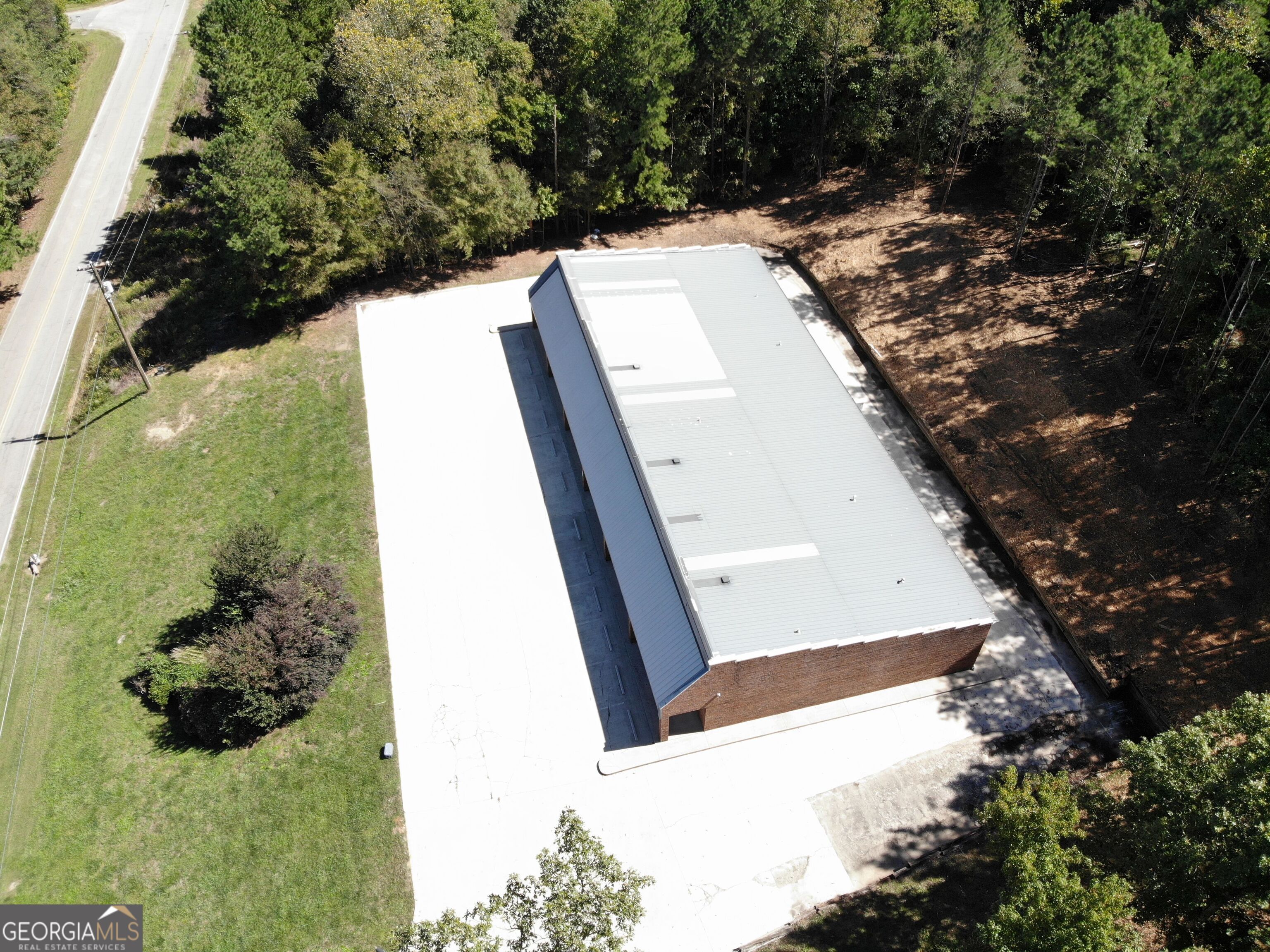 232 Industrial Park Drive Property Photo 4
