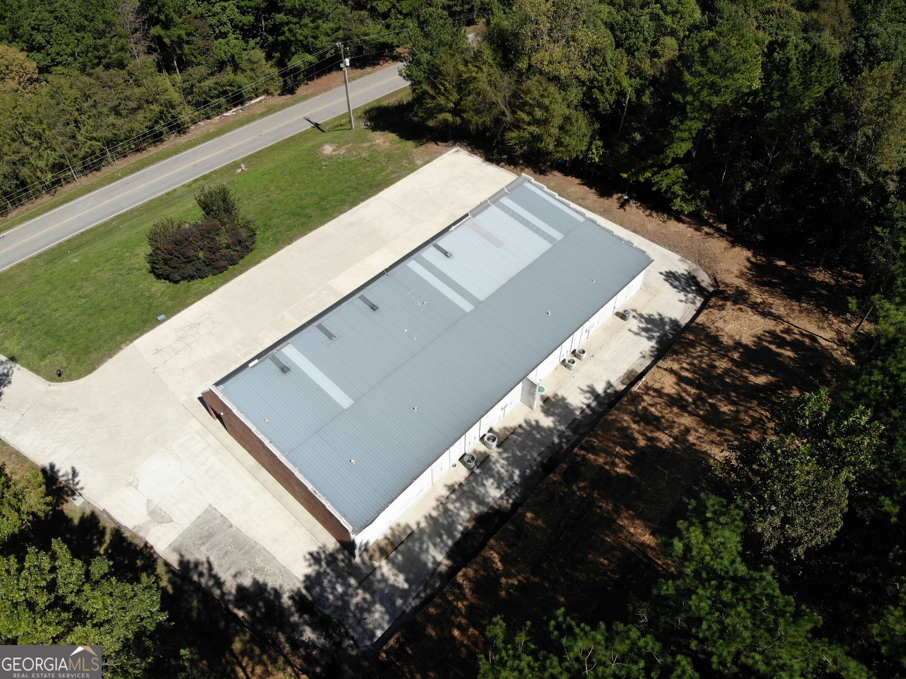 232 Industrial Park Drive Property Photo 5