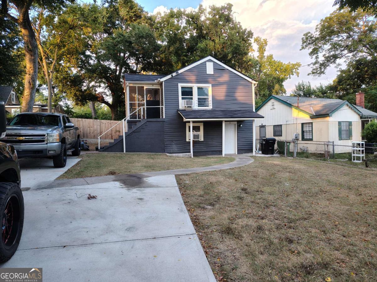 1113 35th Street Property Photo 2