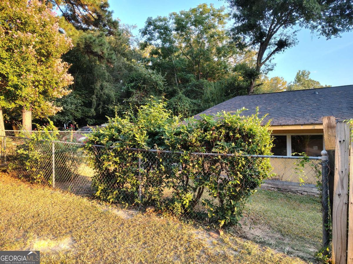 4830 17th Avenue Property Photo 2