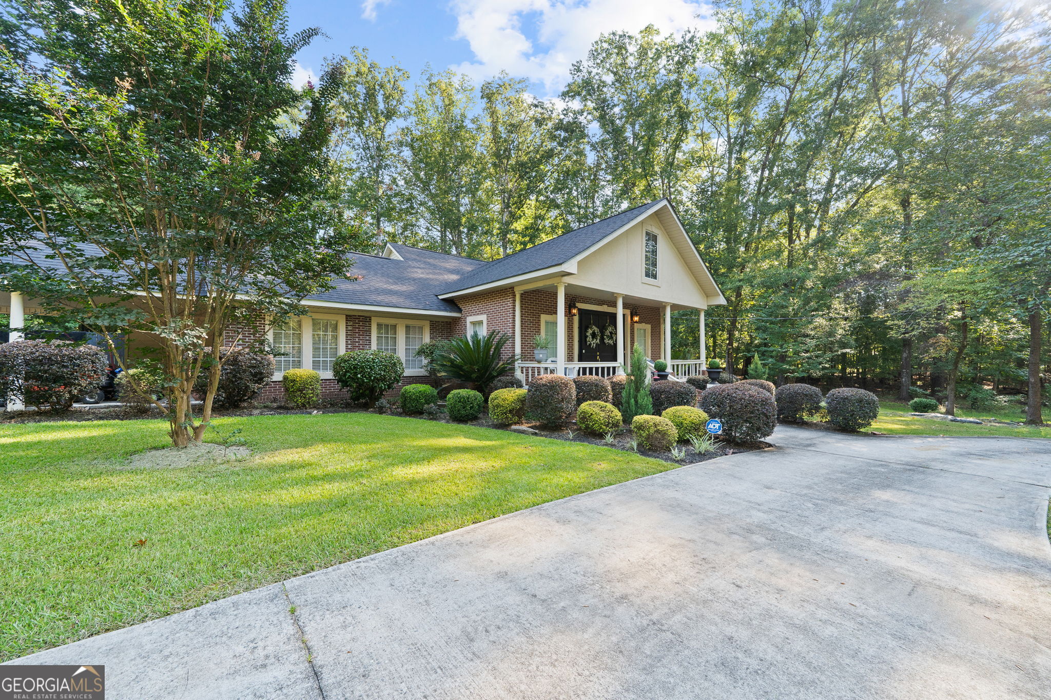 156 Log Cabin Road Ne Property Photo 1