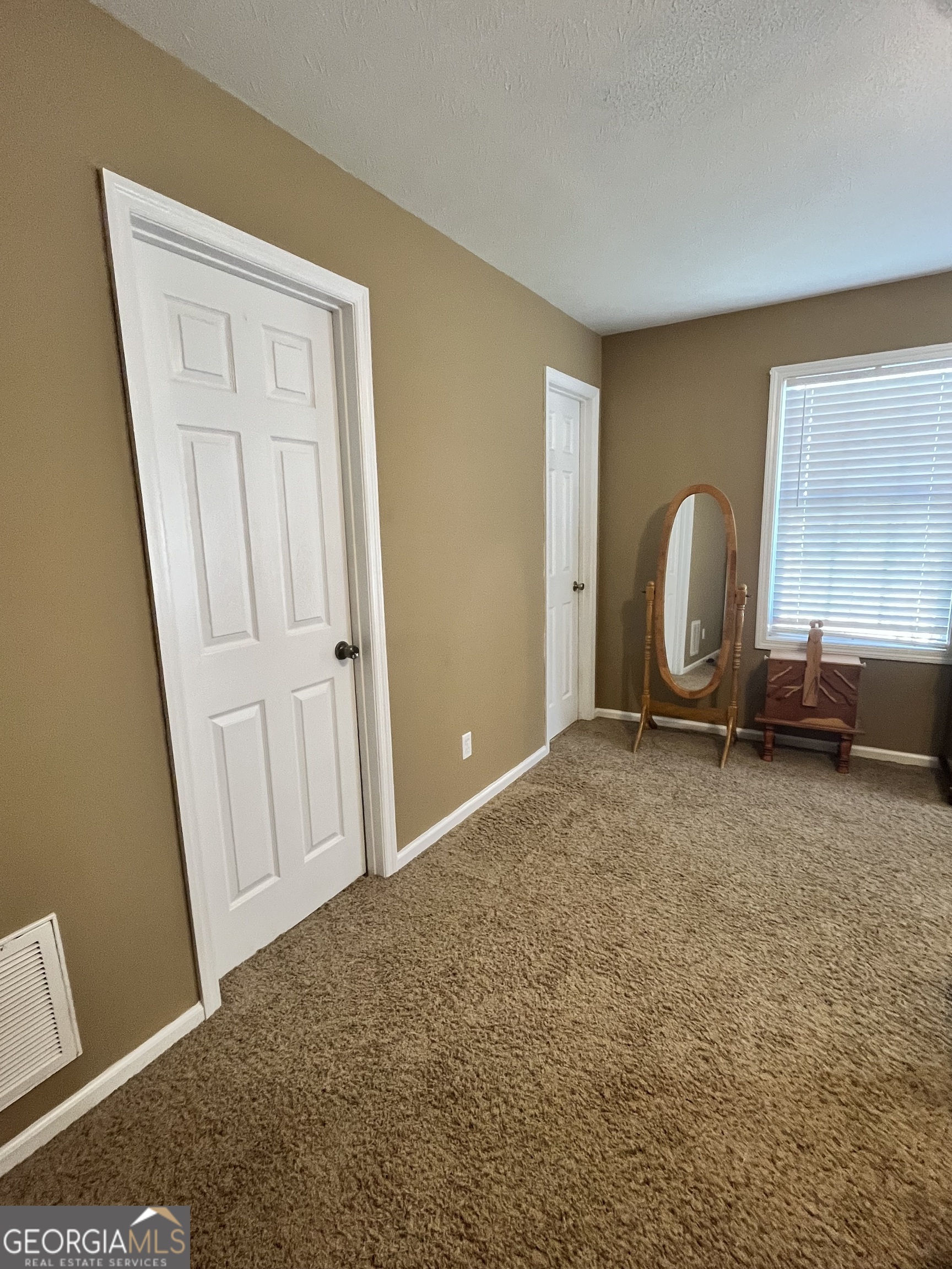 604 Farris Boulevard Property Photo 12