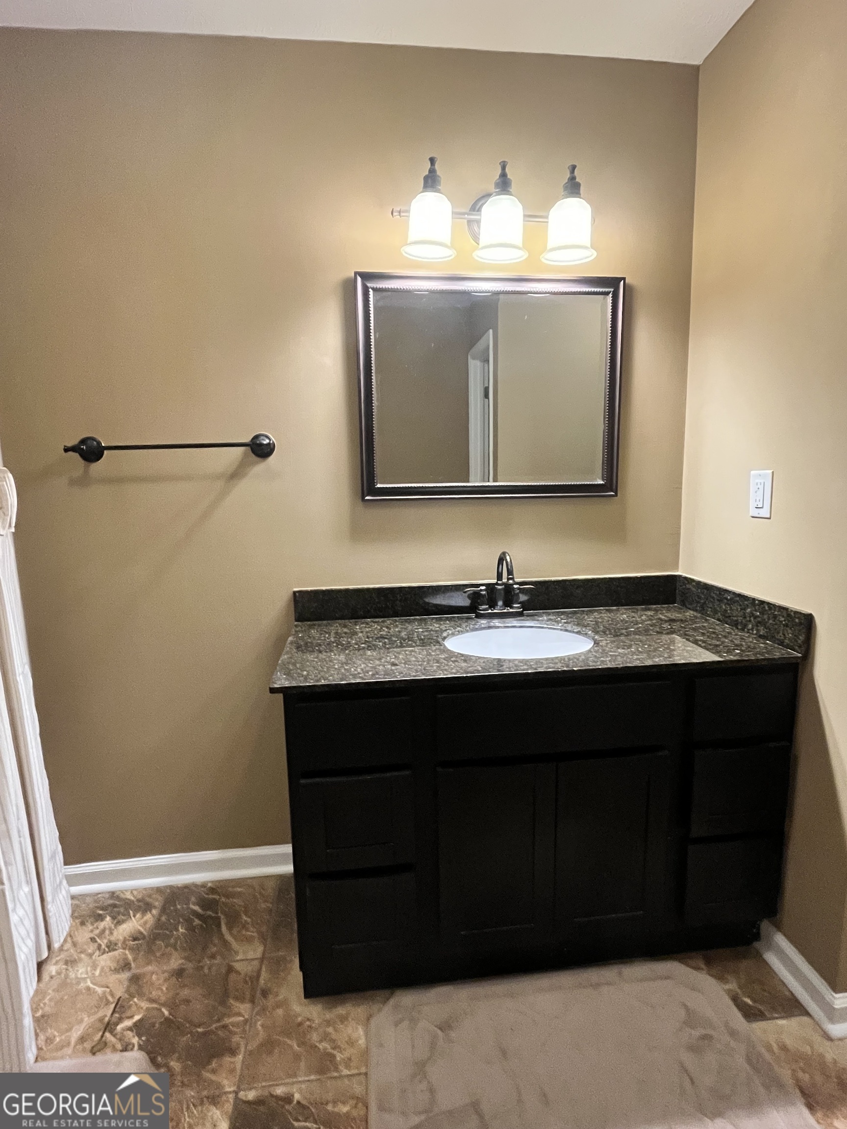 604 Farris Boulevard Property Photo 16