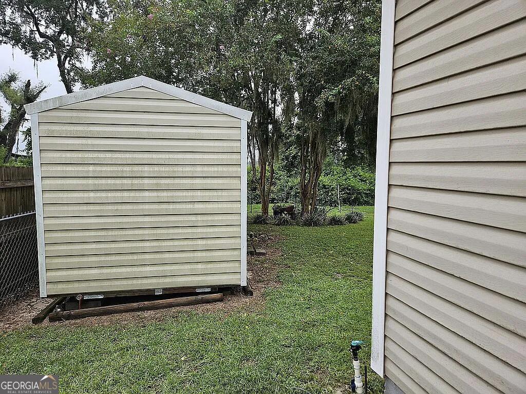 5325 Golf Drive Property Photo 2