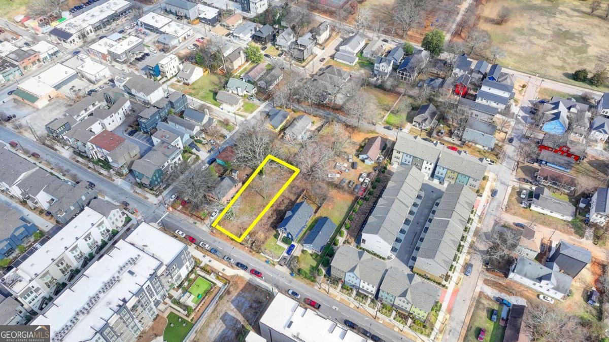 710 FRASER Street SE Property Photo 1