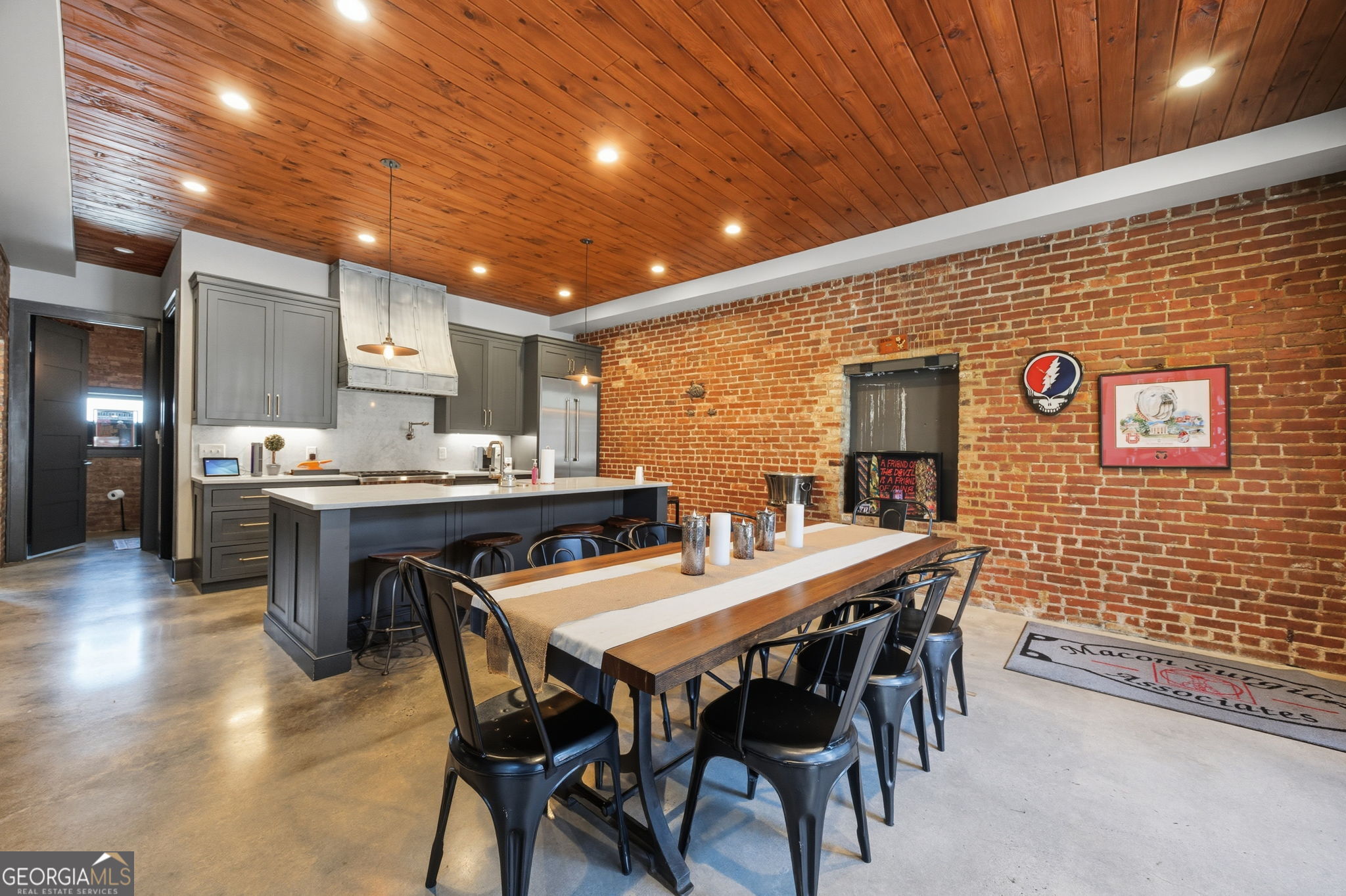 534 2nd Street Property Photo 3
