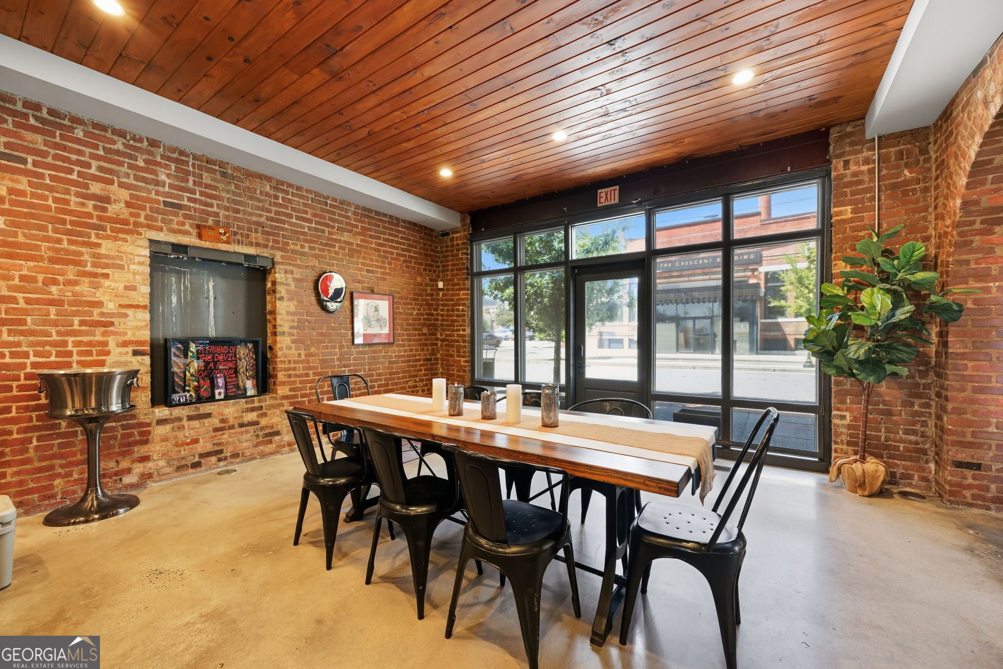 534 2nd Street Property Photo 8