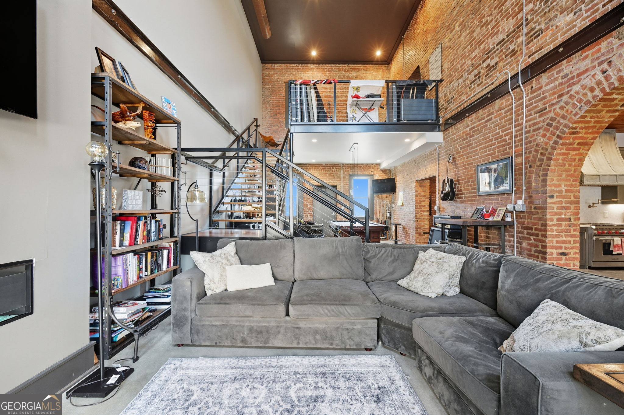534 2nd Street Property Photo 10