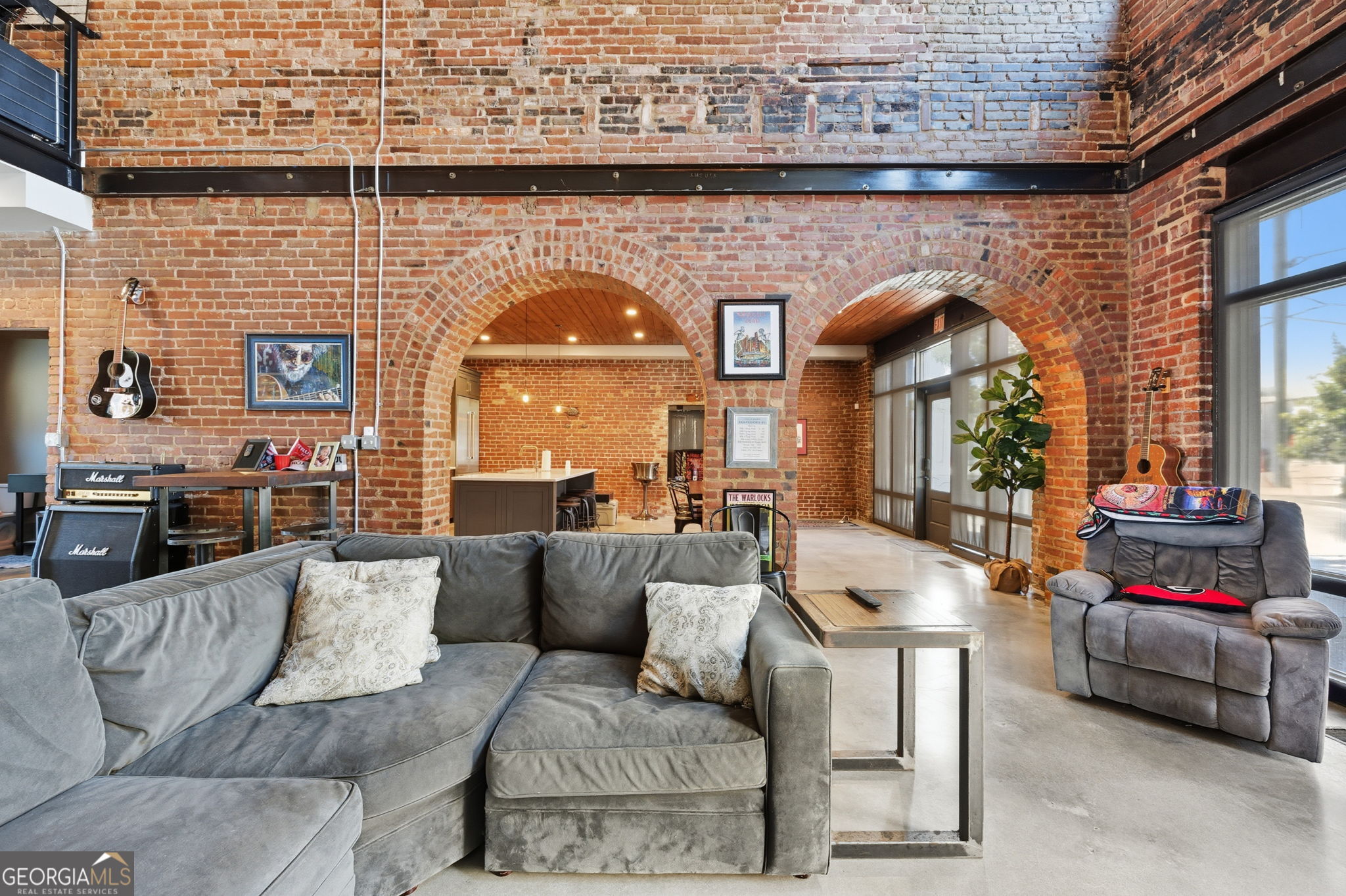 534 2nd Street Property Photo 11