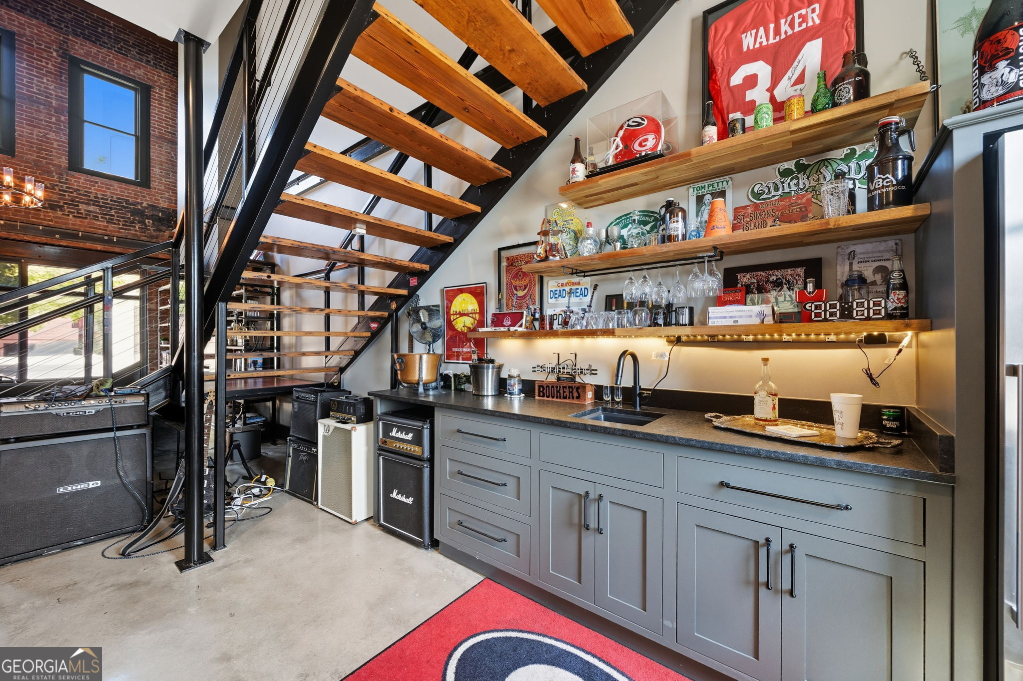 534 2nd Street Property Photo 14