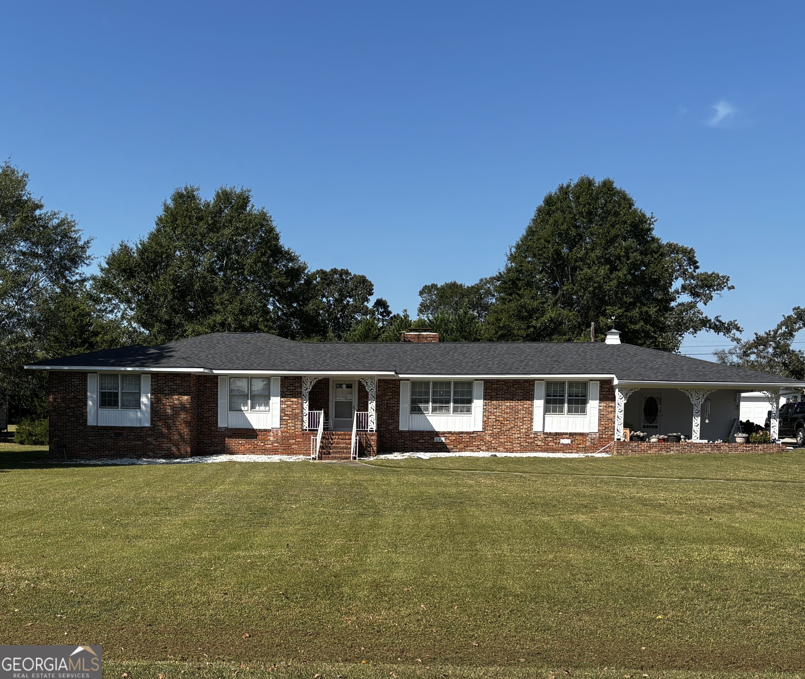 207 Old Thomson Road Property Photo 1