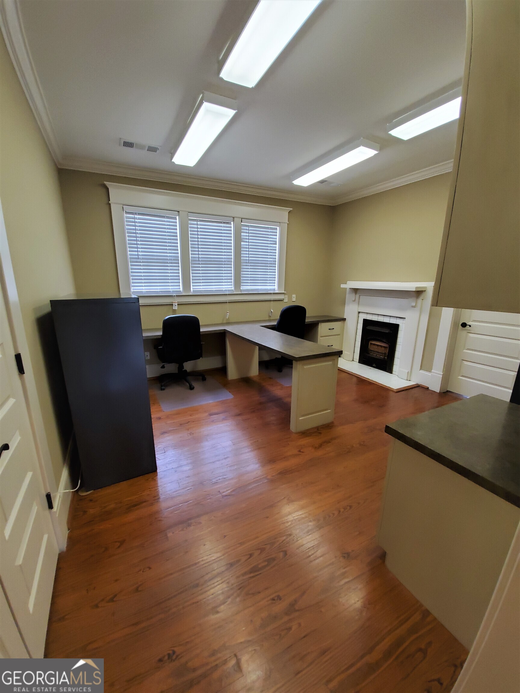 235 Glynn Street S Property Photo 3