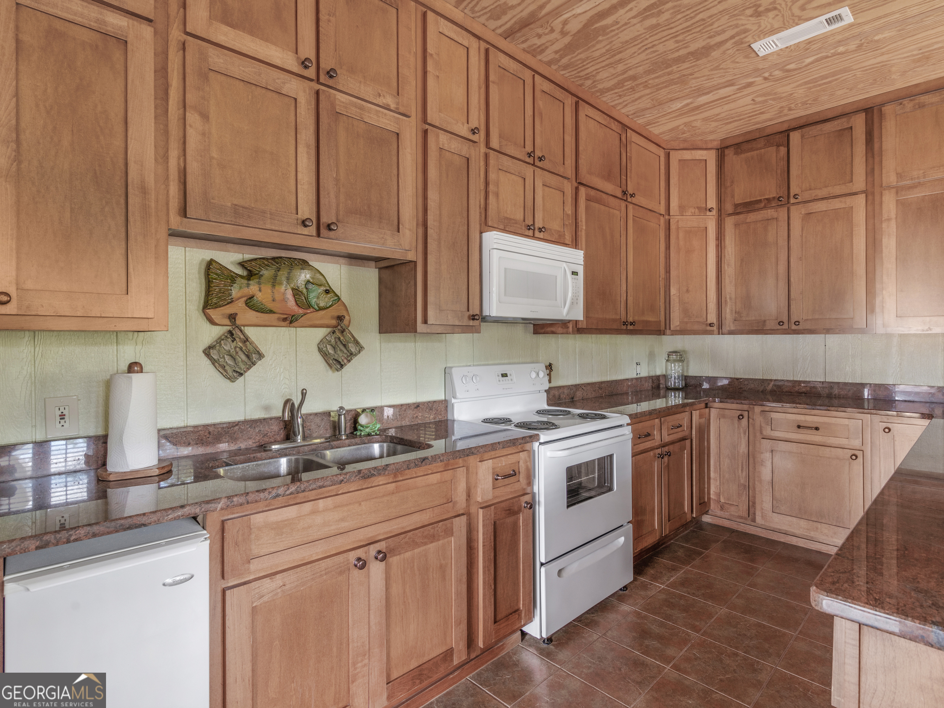 800 Rocky Point Road Property Photo 7