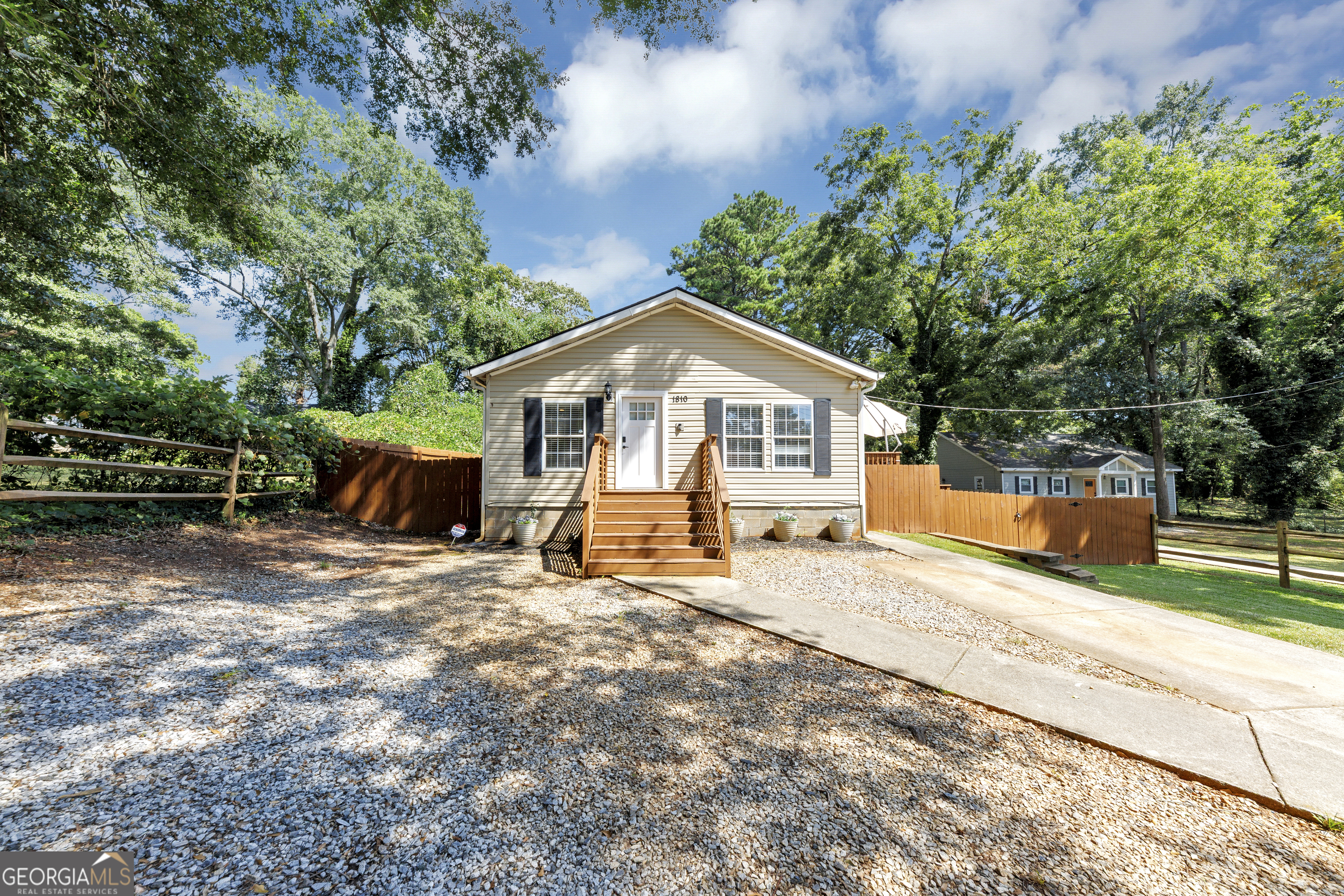 1810 Evans Drive Sw Property Photo 1