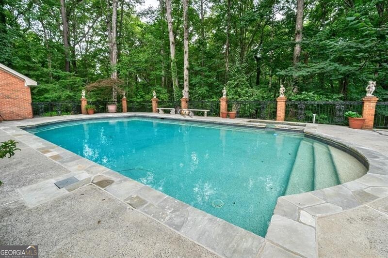 5715 Winterthur Lane Property Photo 8