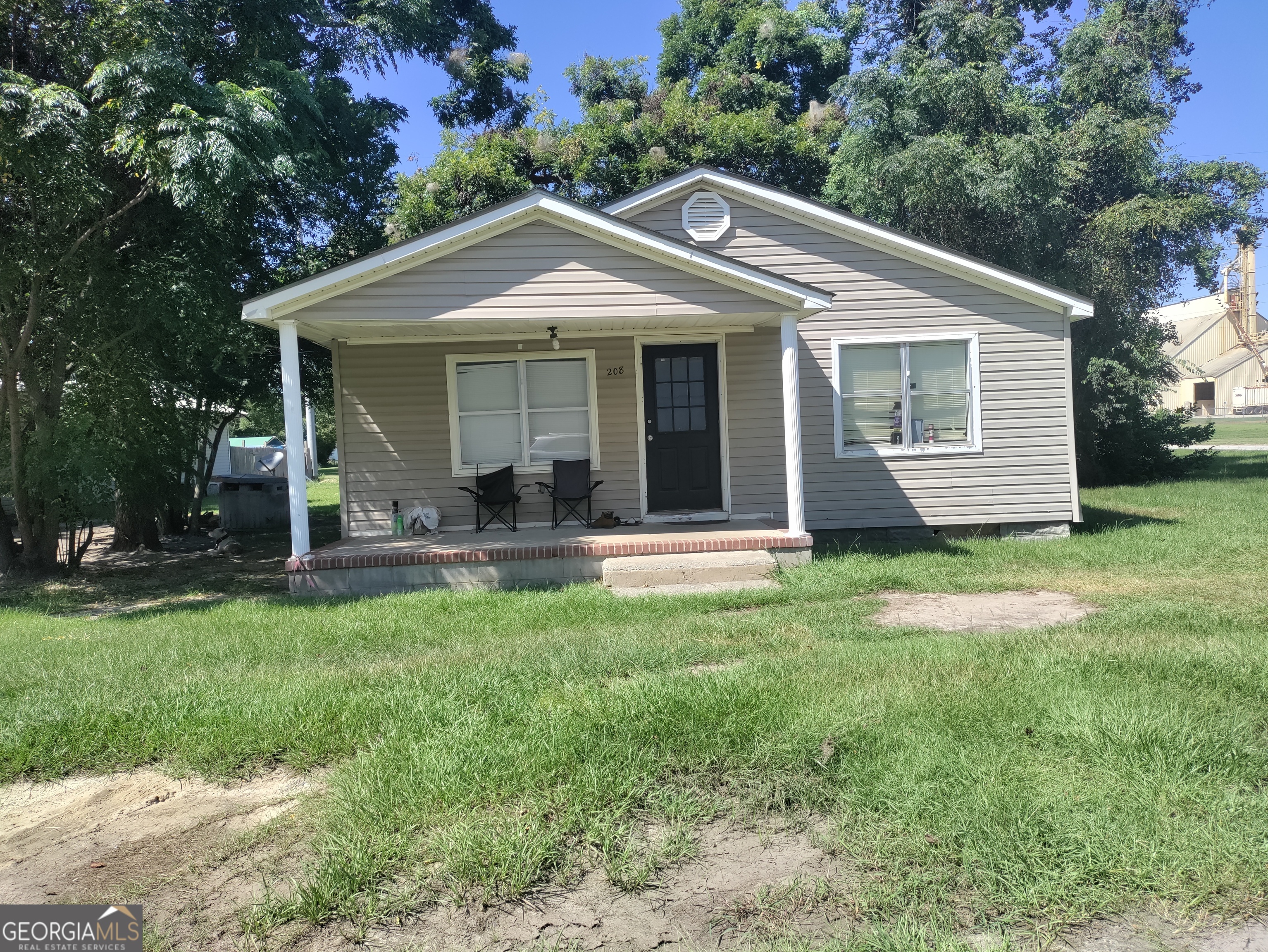 208 E Church Street Property Photo 1