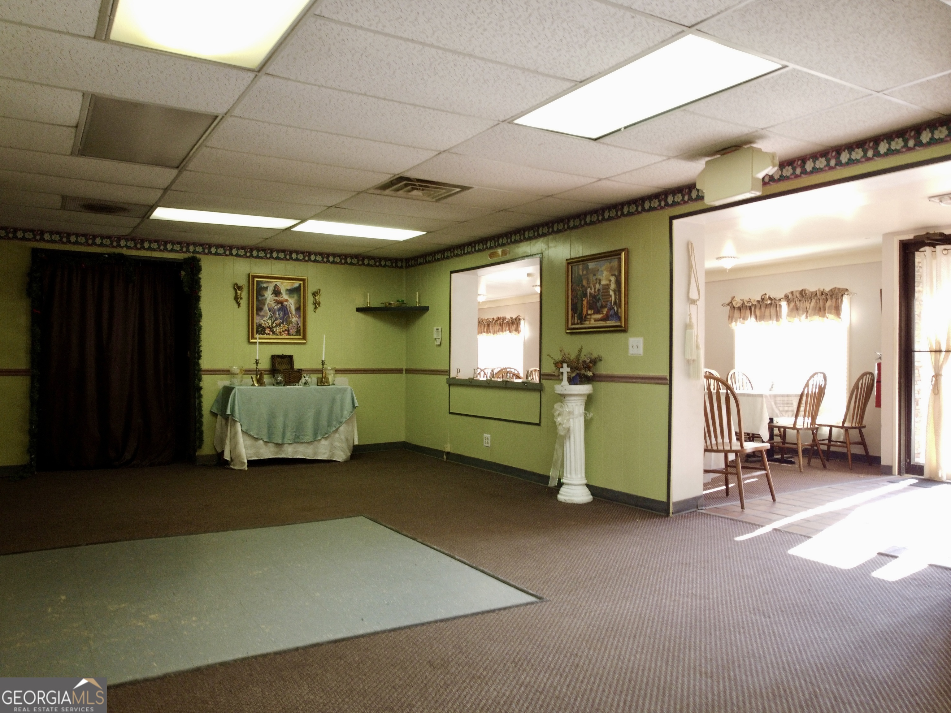 10423 Flat Shoals Road Property Photo 7