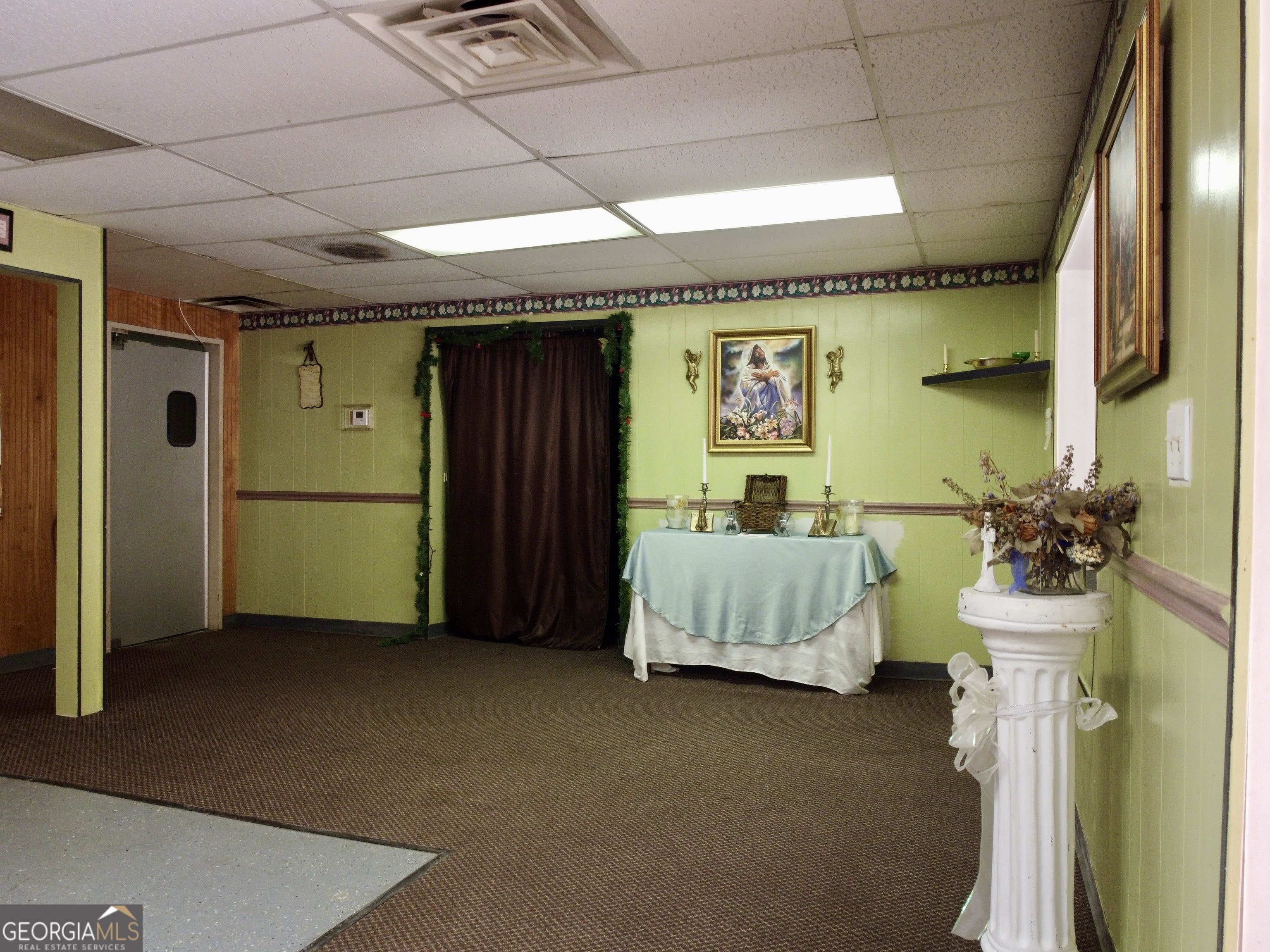 10423 Flat Shoals Road Property Photo 8