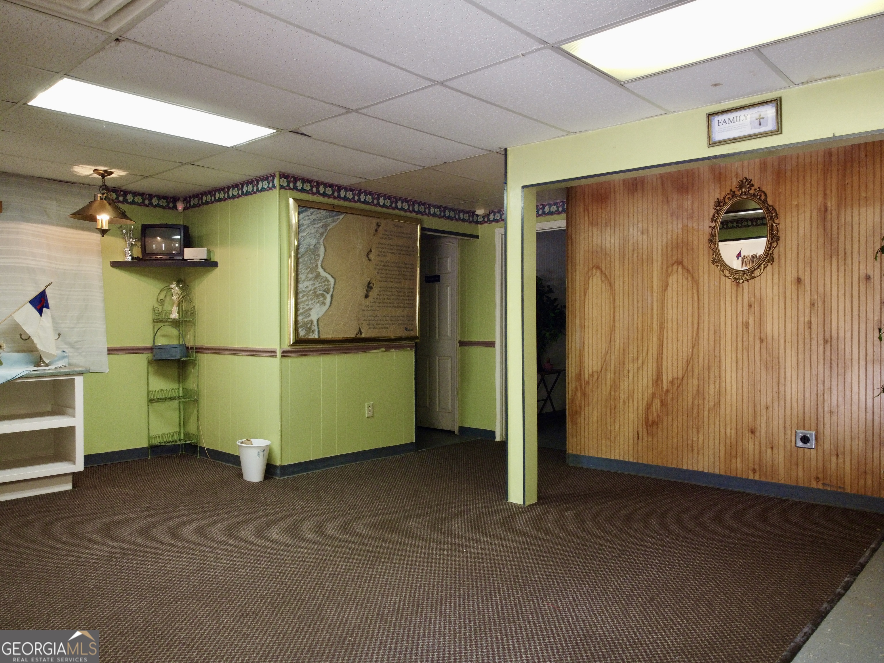 10423 Flat Shoals Road Property Photo 9