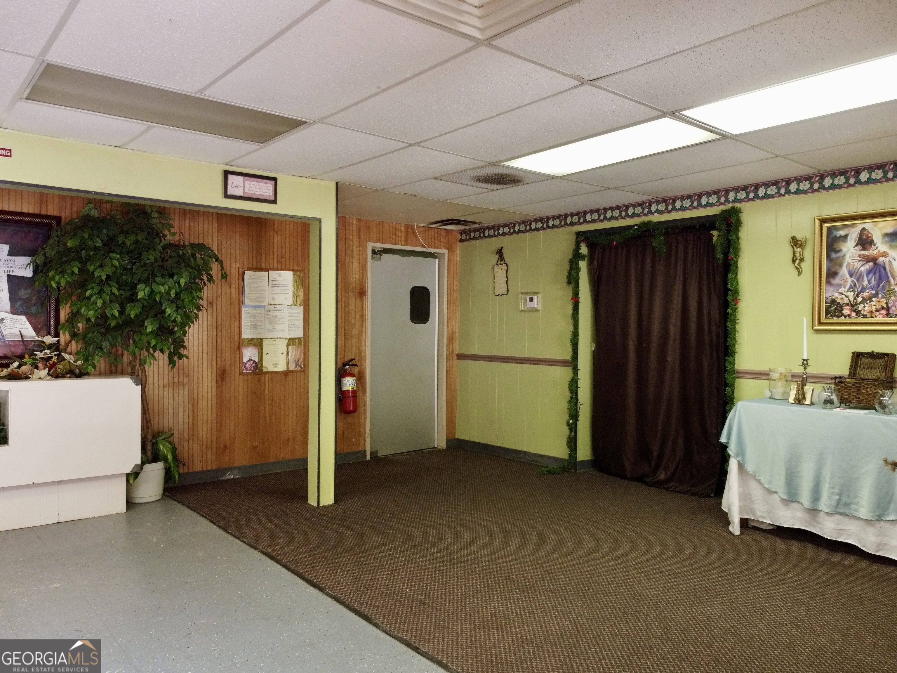 10423 Flat Shoals Road Property Photo 10