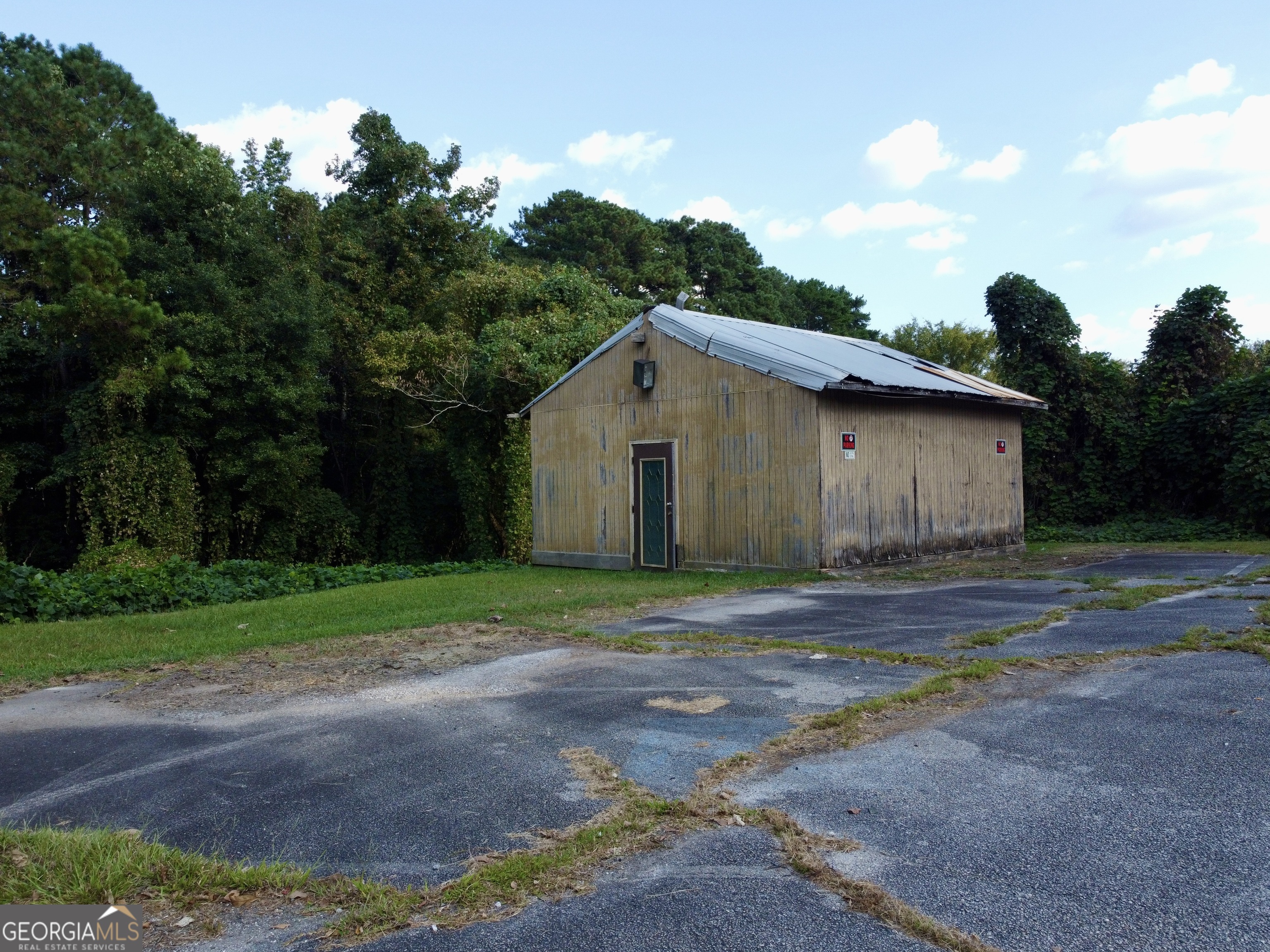10423 Flat Shoals Road Property Photo 31