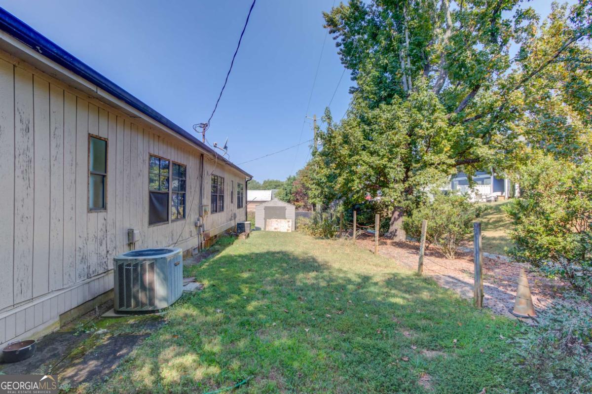 6184 Mitchell Street Property Photo 9