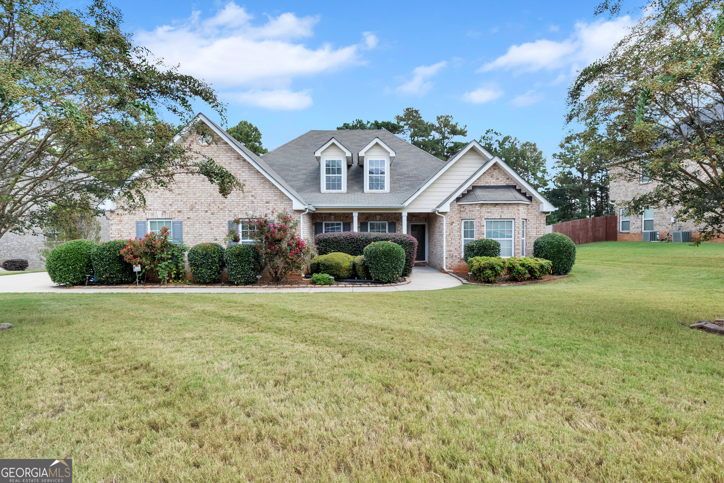 1141 Carillon Drive Se Property Photo 1