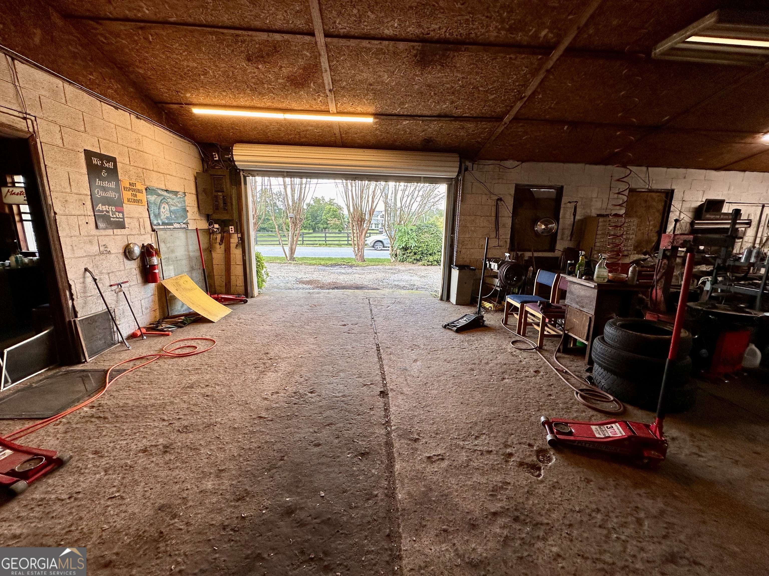 4071 Price Road Property Photo 9