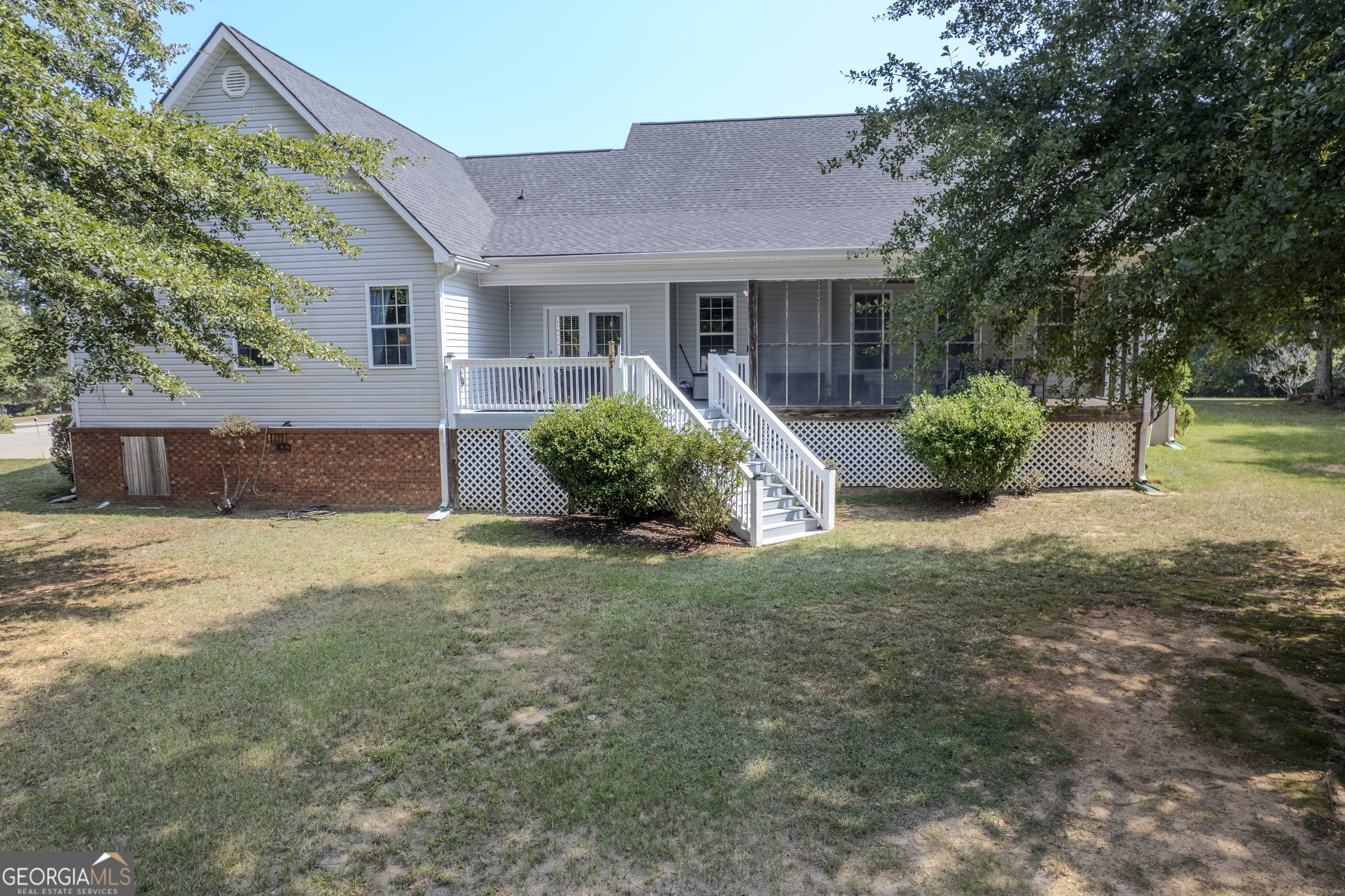 400 Southern Walk Drive Property Photo 6
