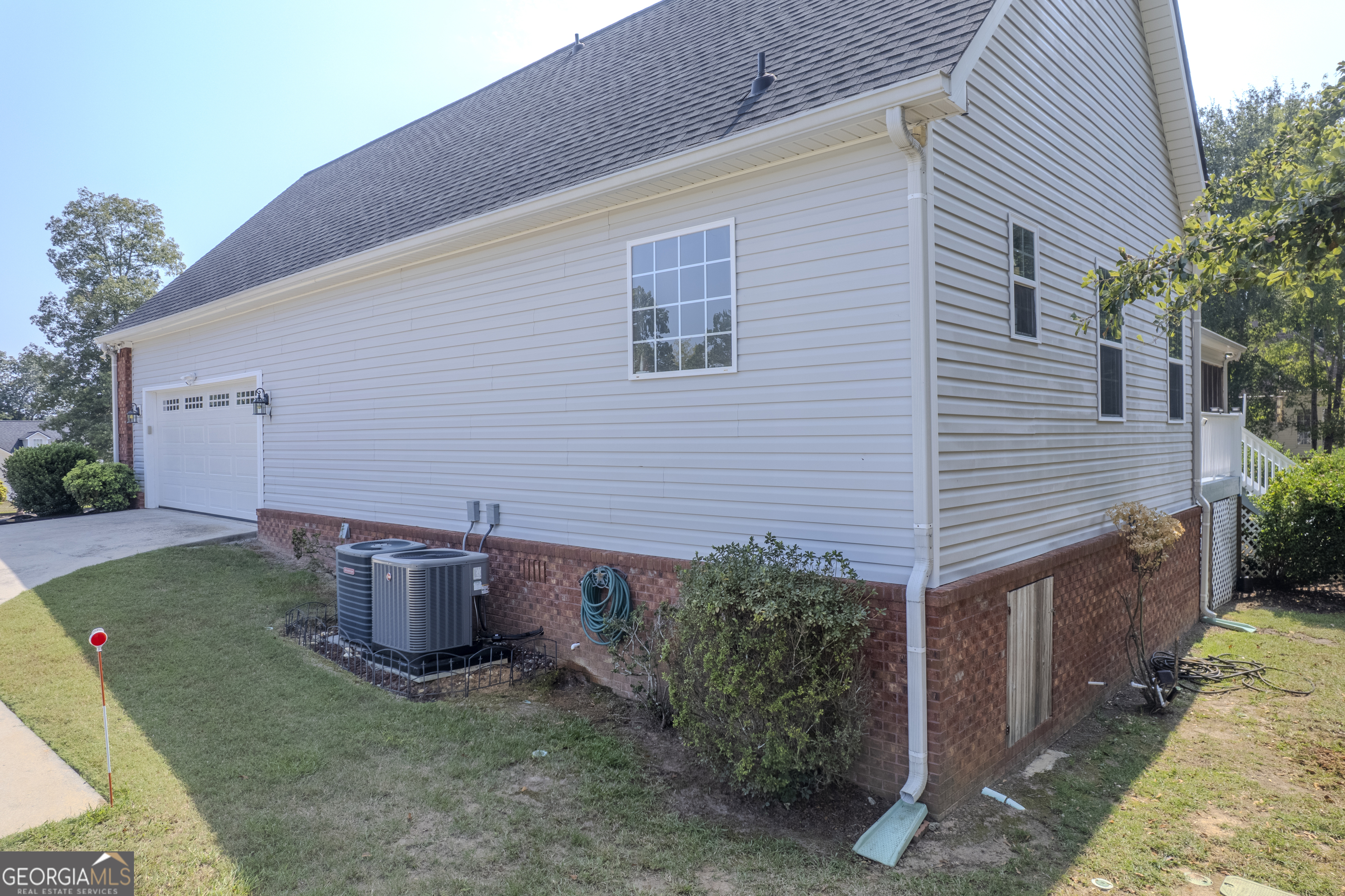 400 Southern Walk Drive Property Photo 10
