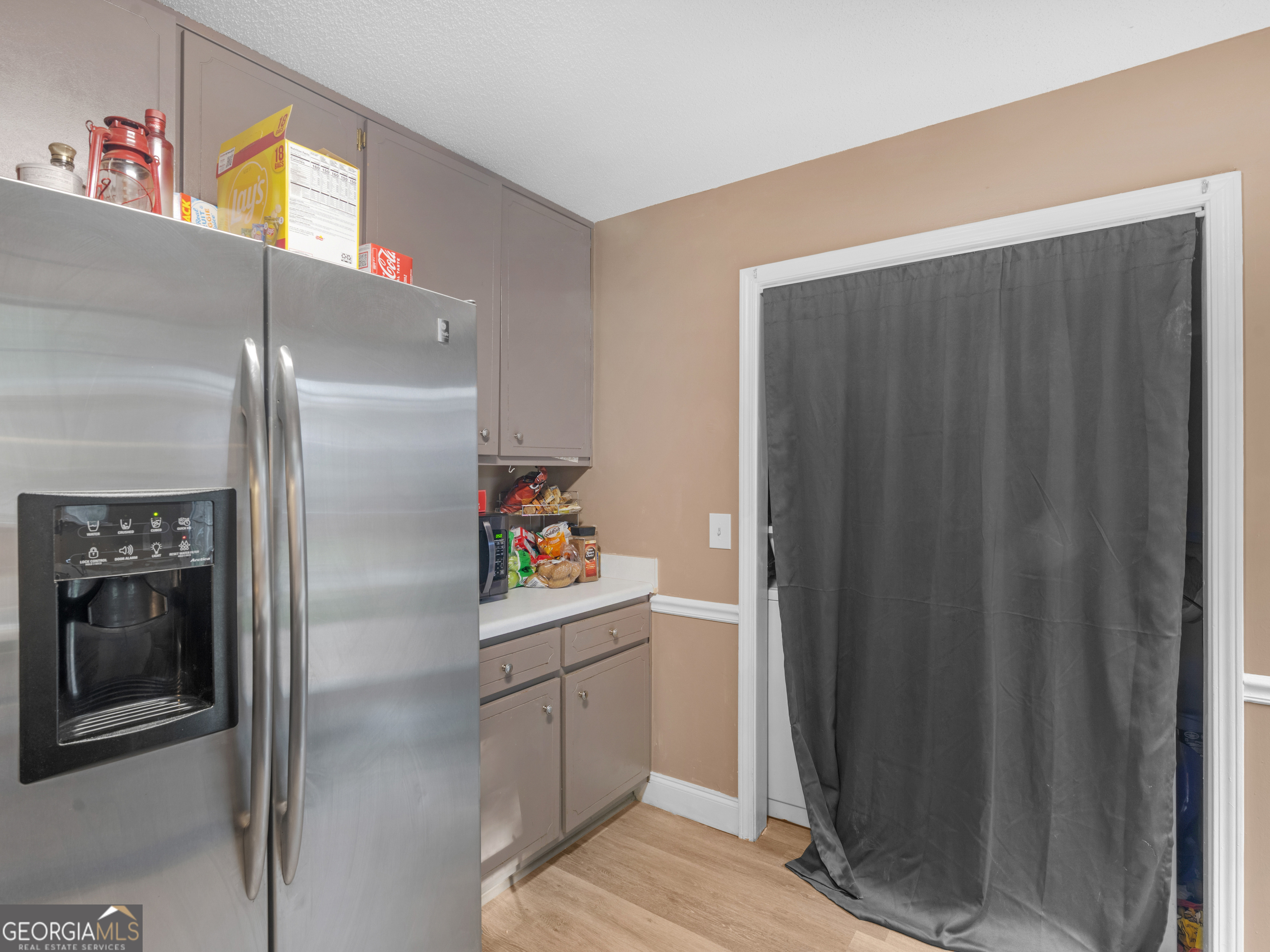 203 Pine Street Property Photo 8
