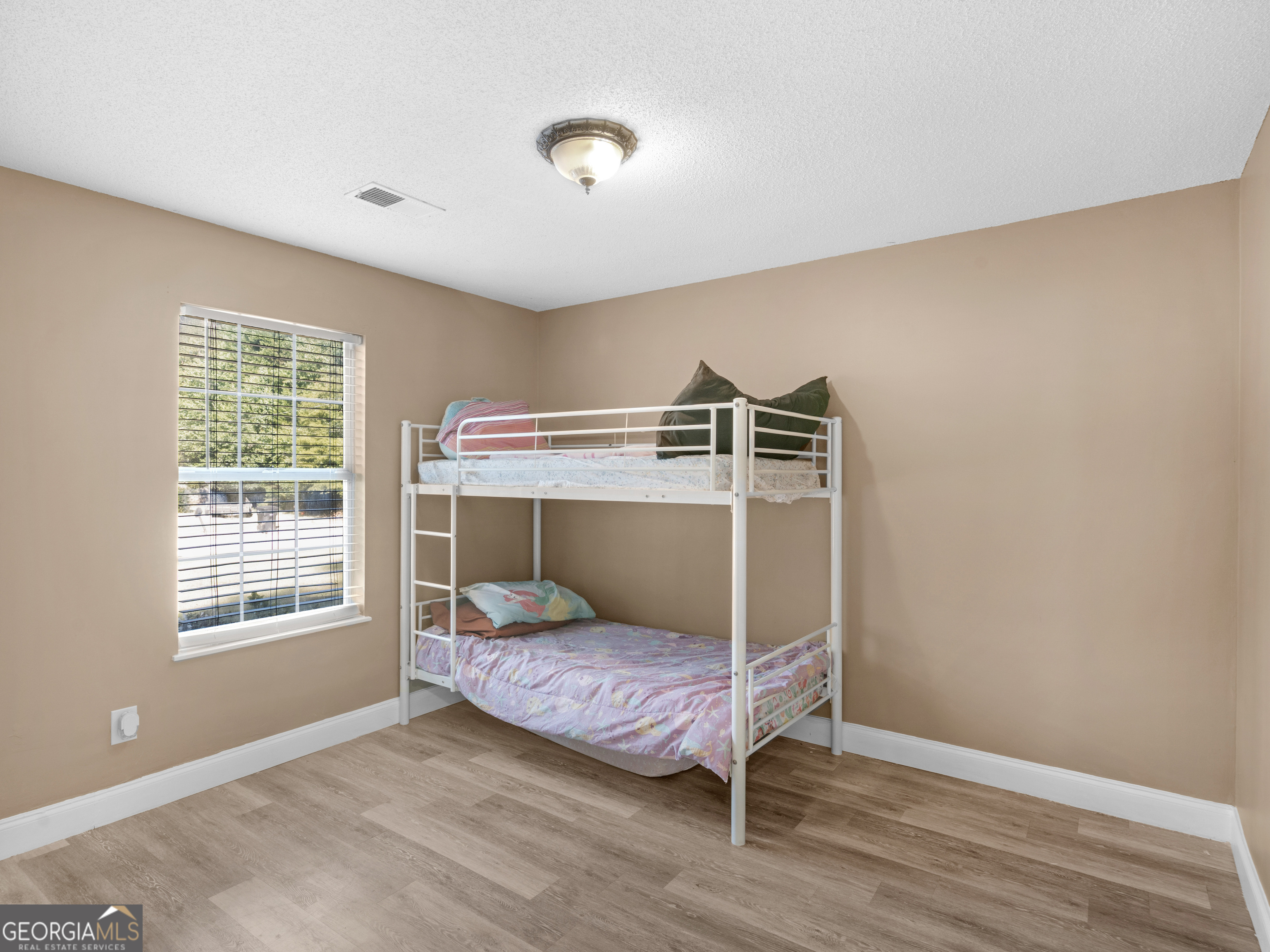 203 Pine Street Property Photo 11