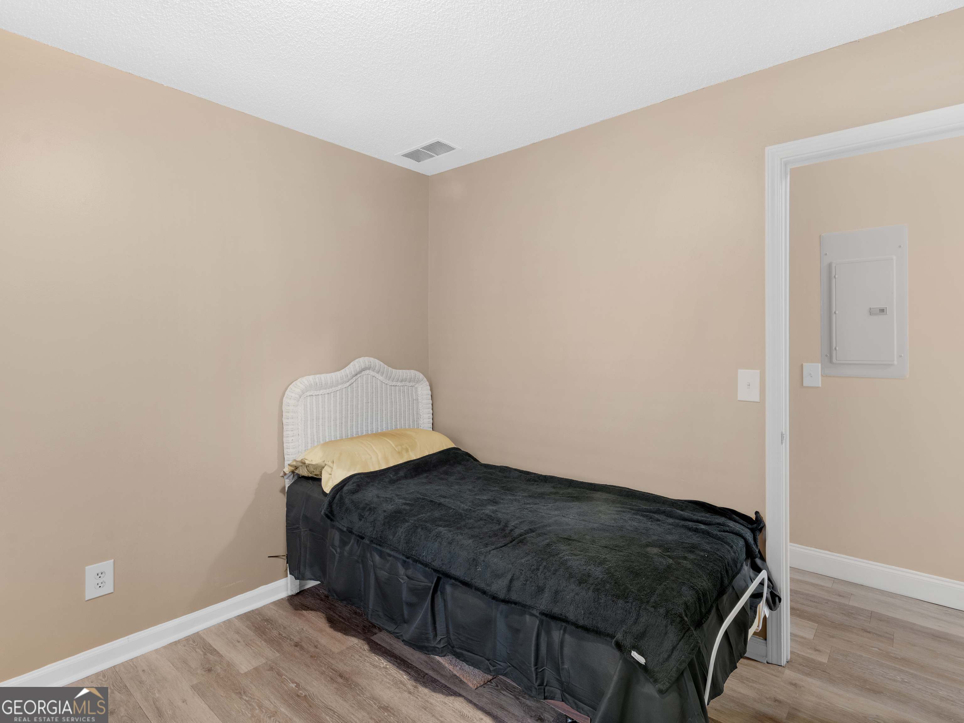 203 Pine Street Property Photo 16