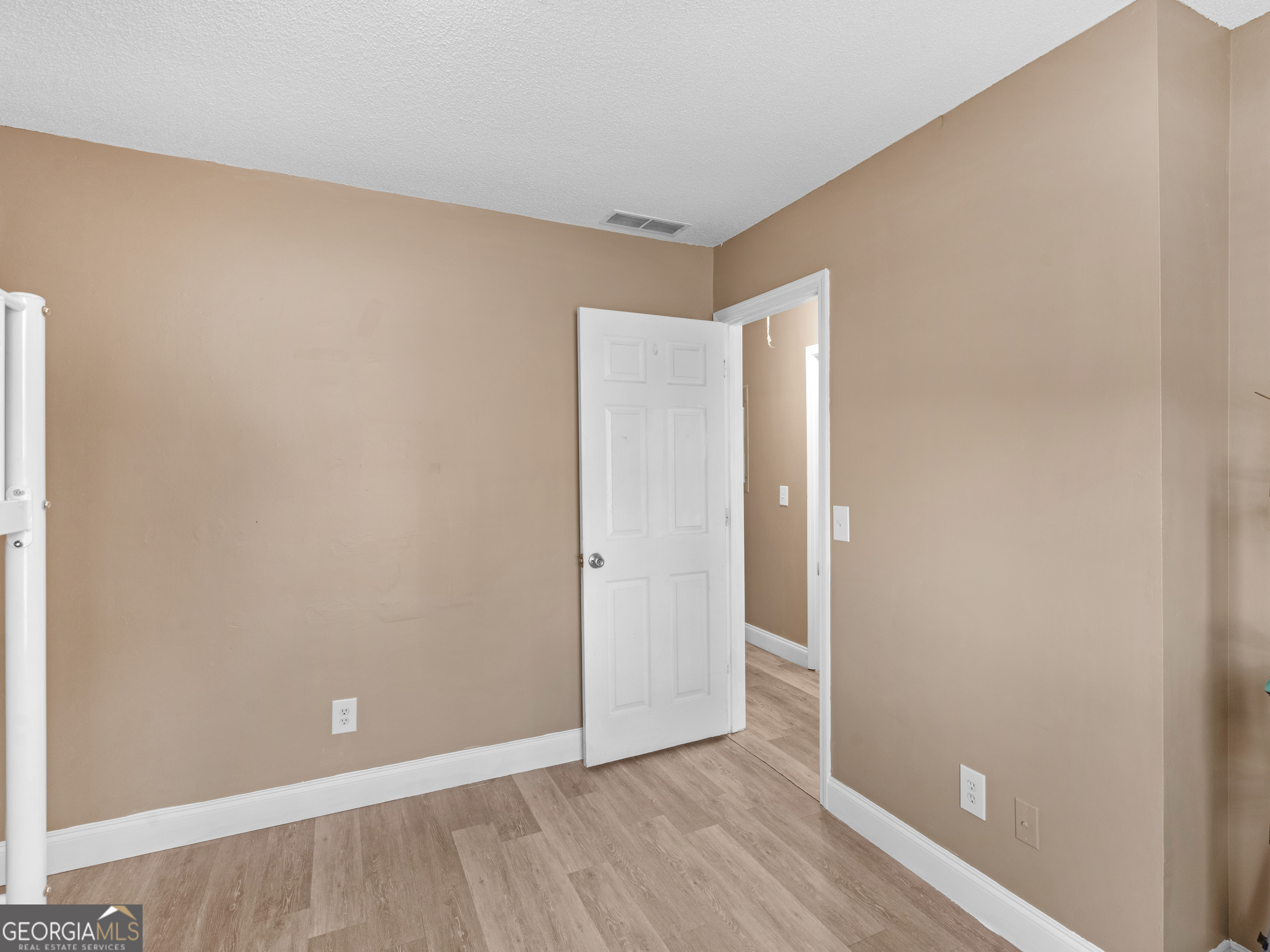 203 Pine Street Property Photo 17