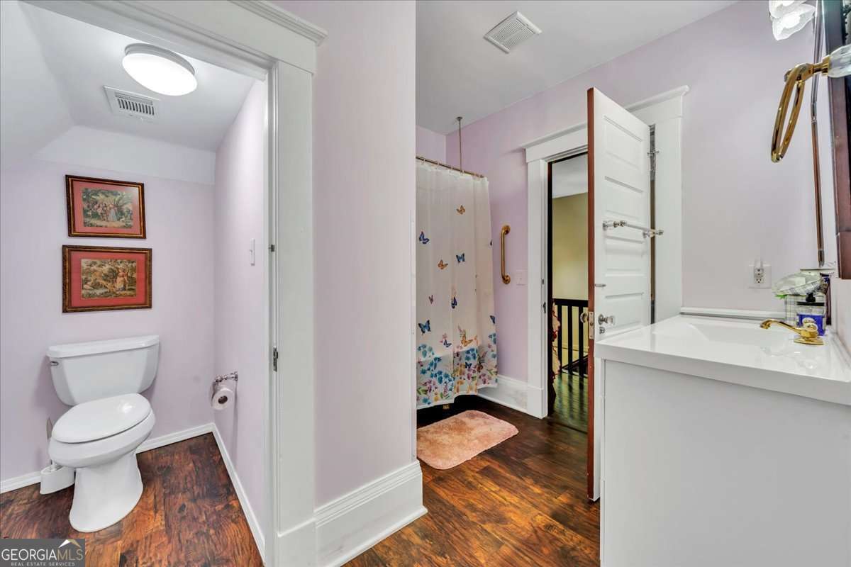 212 E Union Street Property Photo 30