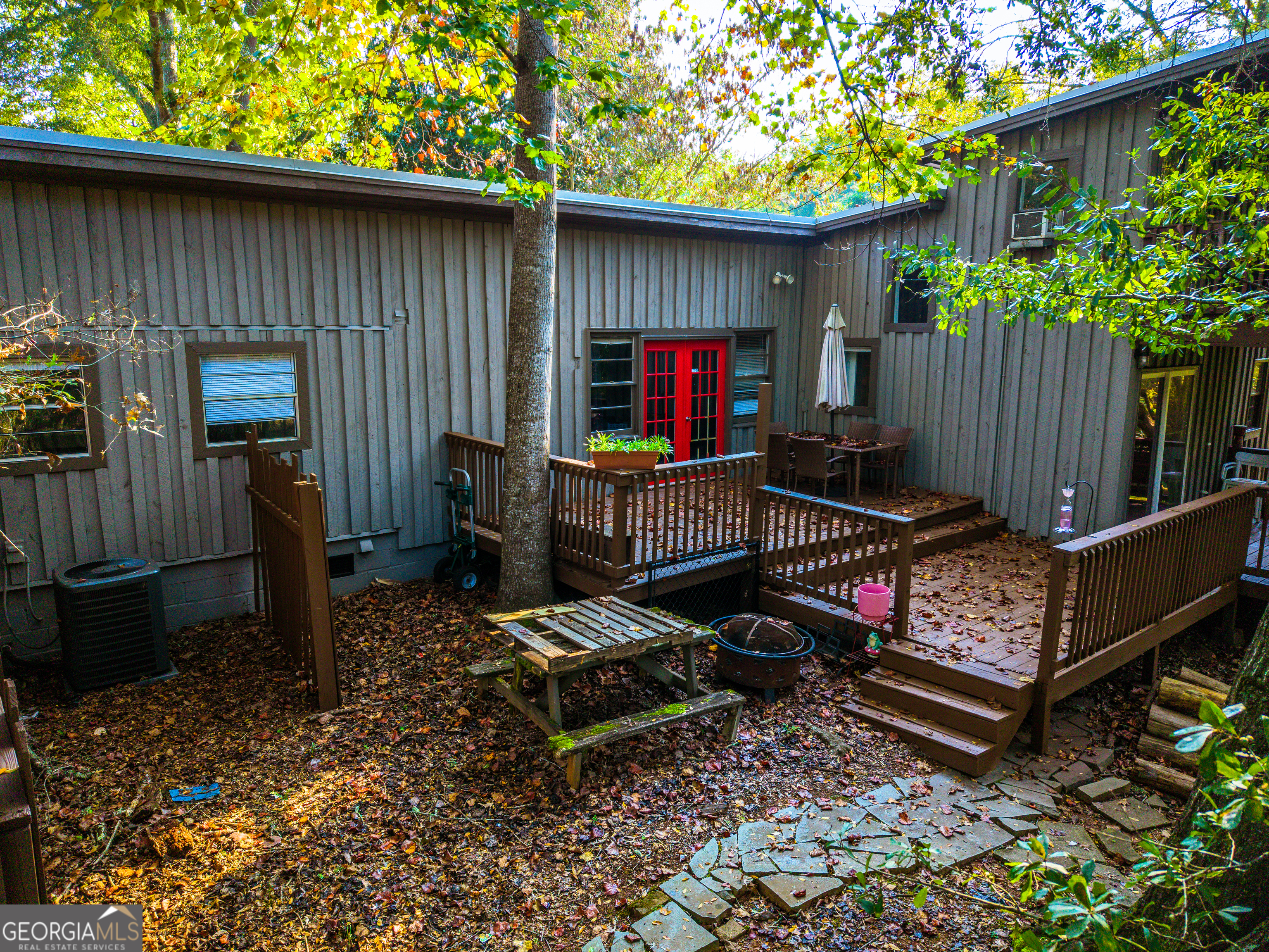 575 Vaughn Road Property Photo 8